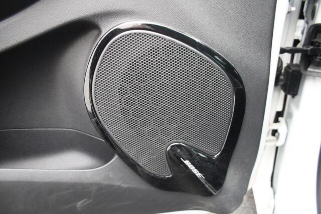 Renault CLIO 0.9 TCe Bose keurige 5-deurs met stoeolverwarming