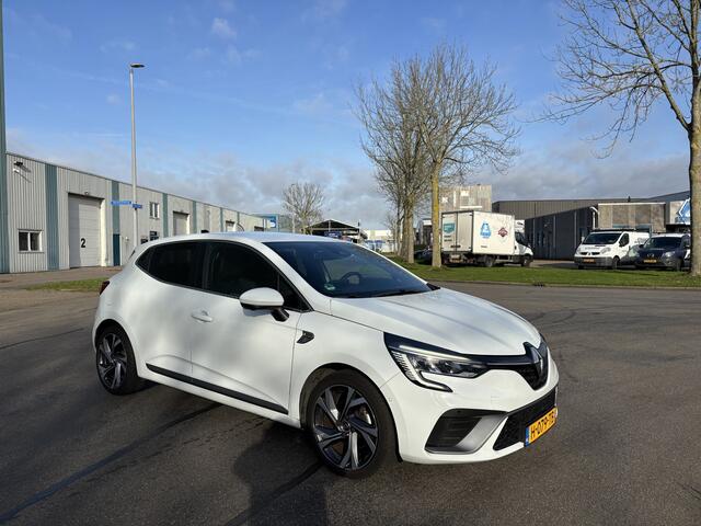 Renault CLIO 1.3 TCe R.S. Line Automaat 5-Deurs 130 PK. Prachtige en een nieuw rijdende auto van de eerste eigenaar !!!