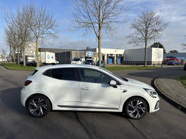 Renault CLIO 1.3 TCe R.S. Line Automaat 5-Deurs 130 PK. Prachtige en een nieuw rijdende auto van de eerste eigenaar !!!