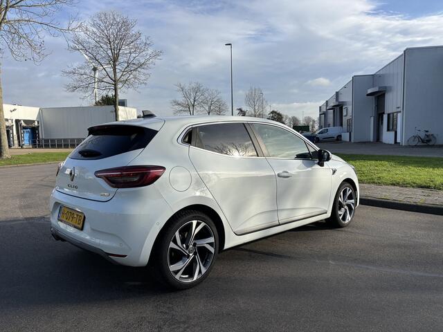 Renault CLIO 1.3 TCe R.S. Line Automaat 5-Deurs 130 PK. Prachtige en een nieuw rijdende auto van de eerste eigenaar !!!