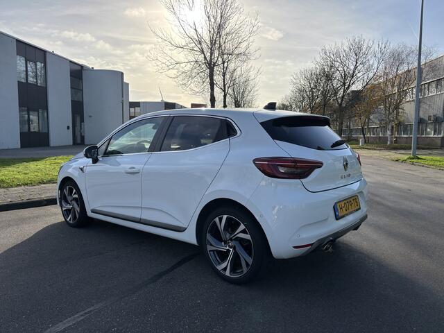 Renault CLIO 1.3 TCe R.S. Line Automaat 5-Deurs 130 PK. Prachtige en een nieuw rijdende auto van de eerste eigenaar !!!