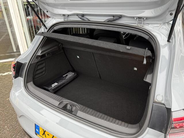 Renault CLIO 1.6 E-Tech Full Hybrid 145 techno | NAP | 360 graden camera | Pack Navigatie | DAB | Climate Control | Key-less | LED | Lichtmetaal |