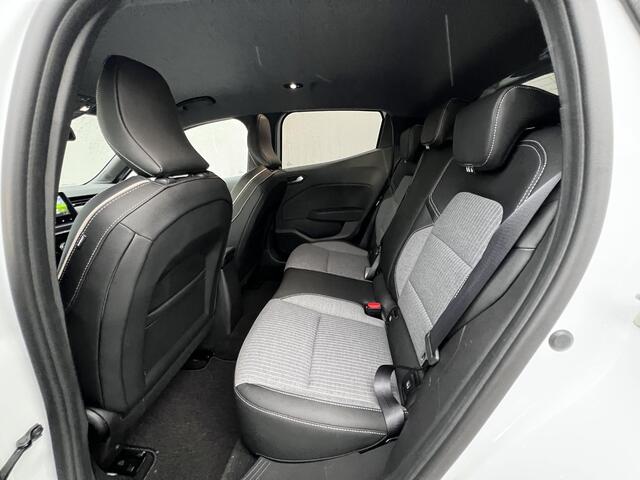 Renault CLIO 1.0 TCe 90 Techno / Fabrieksgarantie tot 3-2027 / Navigatie / Stuur- en stoelverwarming / Achteruitrijcamera / Apple Carplay Android / 16" LM wielen /