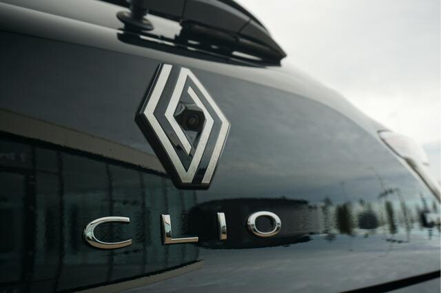 Renault CLIO 1.6 E-Tech Full Hybrid 145 Techno