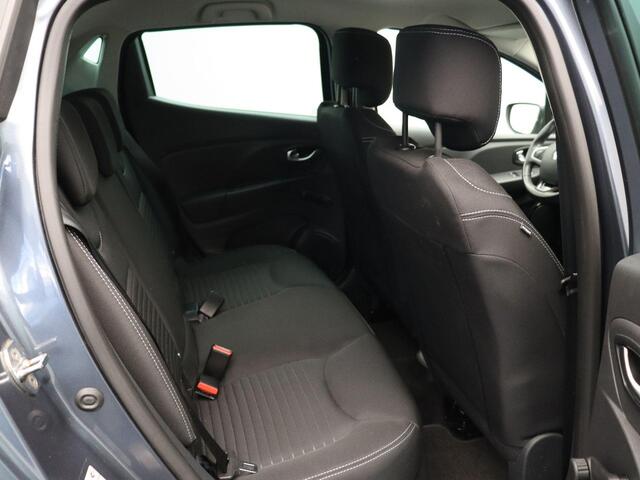 Renault CLIO 90pk TCe Limited | Cruise control | Parkeersensoren achter | LED dagrijverlichting | Navigatie | Lichtmetalen velgen |