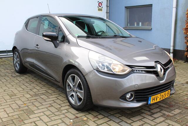 Renault CLIO 0.9 TCe ECO Night&Day | 5 Deurs | Parkeersensoren Achter | Cruise controle | Navigatie | Airco | 16 Inch LMV | Bluetooth | Getinte ramen | Centrale deurvergrendeling met zender | Origineel NL Auto | NAP |
