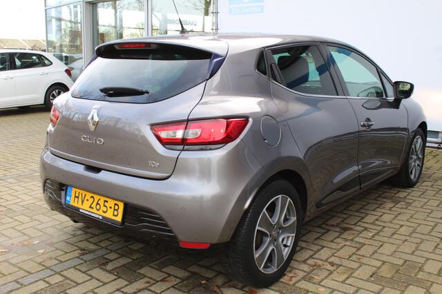 Renault CLIO 0.9 TCe ECO Night&Day | 5 Deurs | Parkeersensoren Achter | Cruise controle | Navigatie | Airco | 16 Inch LMV | Bluetooth | Getinte ramen | Centrale deurvergrendeling met zender | Origineel NL Auto | NAP |