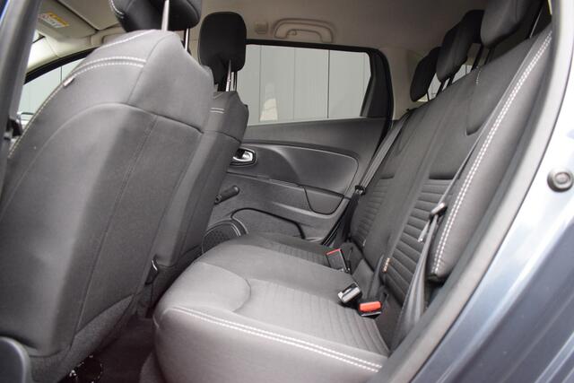 Renault CLIO Estate 0.9 TCE Limited Airco | Full Map Navi | Telefonie | Trekhaak | Isofix