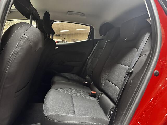 Renault CLIO 1.0 TCe Zen/ LED Koplampen/ Airco/ Apple + Android/ Lane-Assist./ DAB+/ Cruise/ Elek. pakket/ Isofix/ Bluetooth/ Multi. LEDER. Stuur/ Extra getint glas.