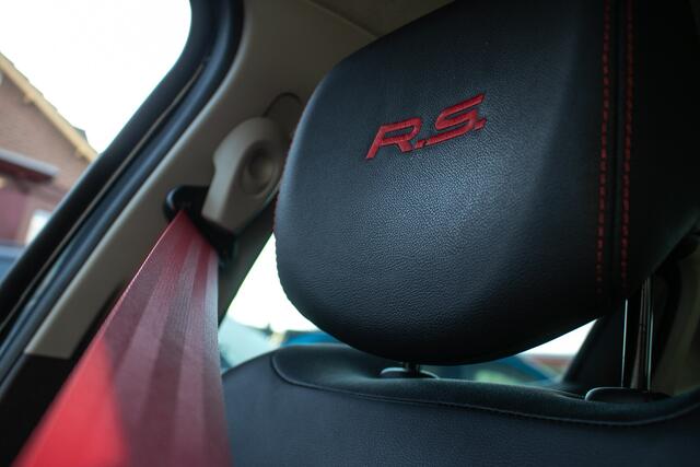 Renault CLIO 1.6 Turbo R.S. Trophy Clima | Akrapovic | Cam | PDC V+A | BOSE | Cruise