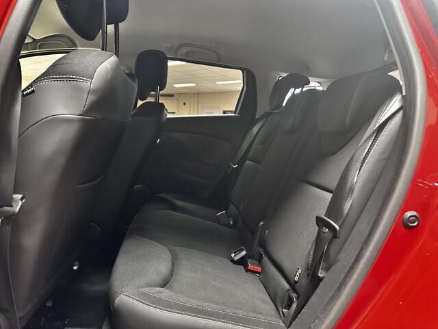 Renault CLIO Estate 0.9 TCe Limited/ 16'' LMV/ Apple + Android/ Trekhaak/ DAB+/ Keyless/ Navi/ Airco/ Cruise/ Elek. pakket/ Isofix/ Bluetooth/ Armsteun/ Multi. LEDER. Stuur/ Mistl./ PDC/ Chroom/ Extra getint glas.