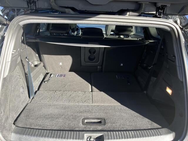 Renault ESPACE E-Tech full hybrid 200 esprit Alpine 7p. / Pack harman kardon / Pack Solid / Pack advanced driving / Pack around view / Panoramisch vast glazen dak / Head-up display / Matrix LED / Trekhaak inklapbaar