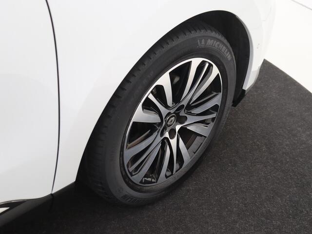 Renault ESPACE 1.6 TCe 200 PK Initiale Paris 7p. Navigatie | Bluetooth | Panorama dak | Lichtmetalen Velgen | Leder Interieur