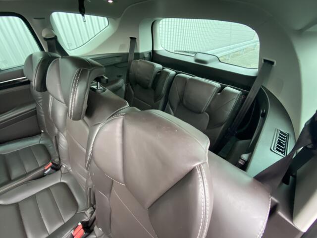 Renault ESPACE 1.6 TCe Initiale Paris 7p. Pano, Leer, Navi, nw. APK - Inruil Mogelijk -