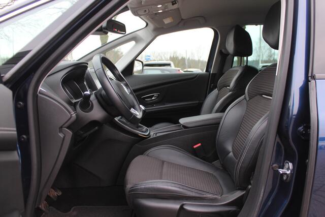 Renault GRAND SCENIC 1.2 TCe Intens / Trekhaak / Camera / Navigatie / 20'' / Half leder / Keyless / Dodehoek / Cruise Control