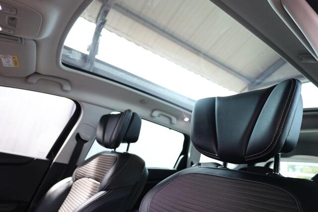 Renault GRAND SCENIC 1.2 TCe Bose 7p. TREKHAAK CARPLAY PANO HALF-LEER NAVI CRUISE CLIMA DAB 2XPDC 20''LMV