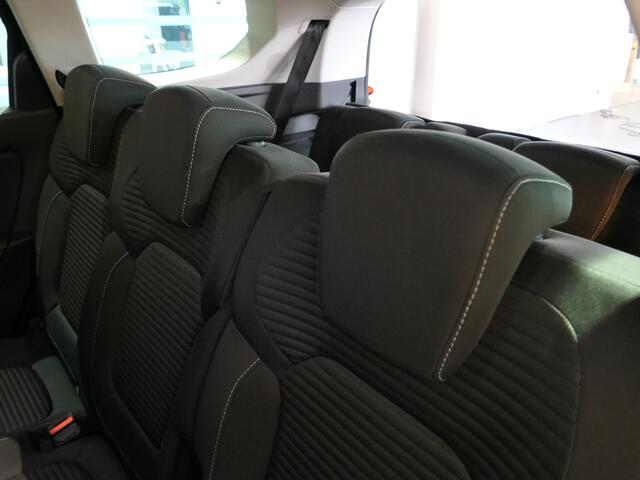 Renault GRAND SCENIC 1.3 TCe Equilibre 7p. *AUTOMAAT* - Trekhaak, camera, allseasons, sensor v+a