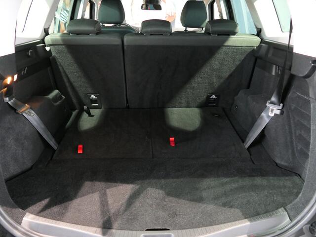 Renault GRAND SCENIC 1.3 TCe Equilibre 7p. *AUTOMAAT* - Trekhaak, camera, allseasons, sensor v+a