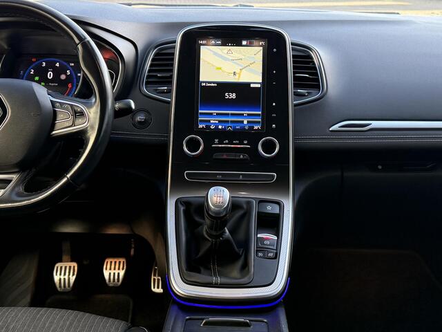 Renault GRAND SCENIC 1.3 TCe Intens 7p. | Trekhaak | Navigatie | Achteruitrijcamera | LED | DAB | Climate Control | Key-less | Cruise Control | Lichtmetaal |