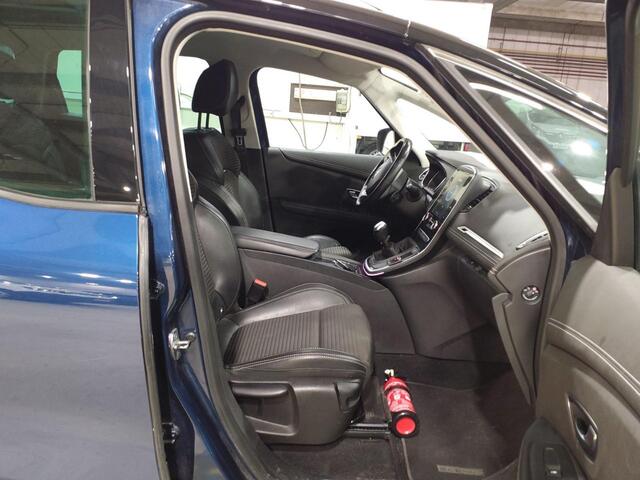 Renault GRAND SCENIC 1.3 TCe Bose, 7-Persoons, Trekhaak, Navigatie,