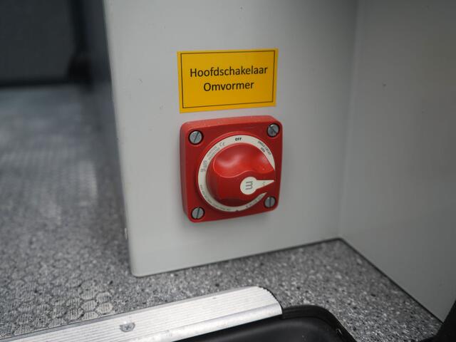 Renault KANGOO dCi 90 Energy Comfort - Complete Kastinrichting! - Trekhaak - Achteruitrijcamera - Cruise Control