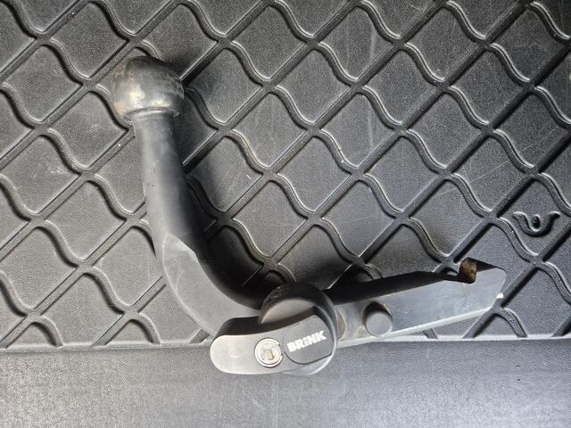 Renault KANGOO Techno 130 Automaat / Afneembare trekhaak / Dealer onderhouden / Trekgewicht 1500 kg / Stoelverwarming / Apple Carplay Android Auto / Keyless Entry/Start / Cruise control / Climate control / Lichtmetalen wielen 17" /