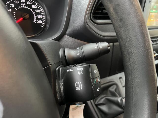 Renault MASTER T33 2.3 dCi 135 L2H2 Comfort | Trekhaak | Navigatie | DAB | Parkeersensoren |