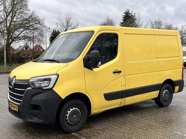Renault MASTER T28 2.3 dCi 135 L1H1 Airco Cruise controle Trekhaak 2500kg trekgewicht Achteruitrijcamera Schuifdeur 3-Persoons Euro 6 Navigatiesysteem Telefoonverbinding 1e eigenaar