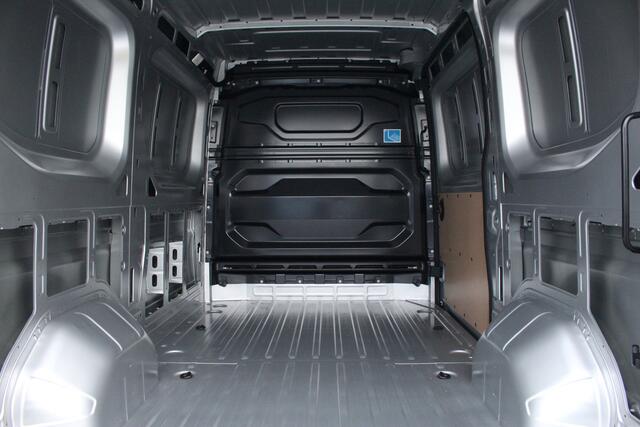 Renault MASTER T35 2.0dCi 150pk L2H2 Extra | Android Navi | Camera | LED | Cruise | Lease 645,- p/m