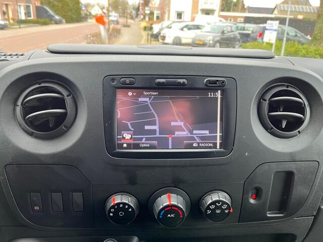 Renault MASTER T35 2.3 DCI L3H3 AUTOMAAT 3-PERSOONS / NAVI / CAMERA / PDC