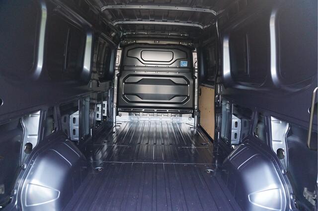 Renault MASTER T35 2.0 170PK Extra L3H2 10" R-Link scherm, Camera, Trekhaak 270Gr Deur!! NR. 435