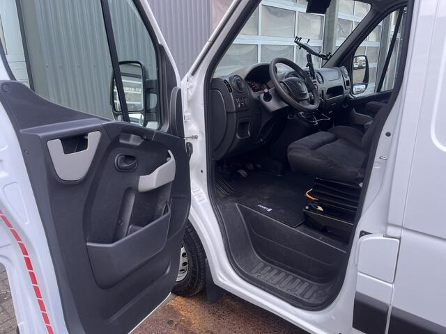 Renault MASTER T35 2.3 dCi L2H2 146PK Euro 6 Airco Cruise controle Kastinrichting Omvormer Standkachel Camera Telefoonverbinding Werkplaatsinrichting 1e Eigenaar Bpm vrij Ideaal voor camper!!