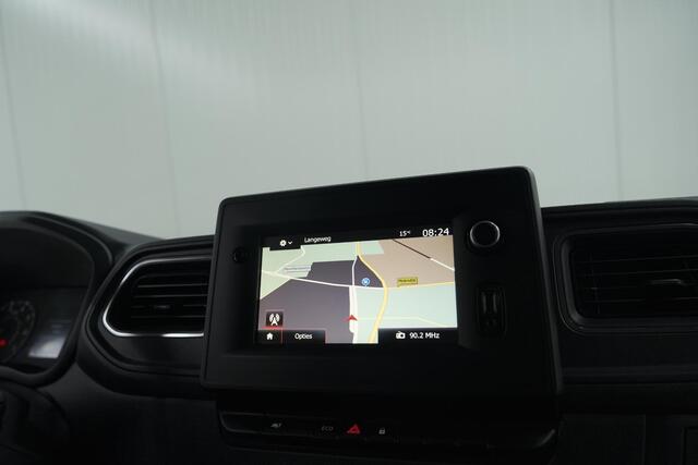 Renault MASTER T35 2.3 dCi 135 L2H2 Comfort | Camera | Vloerplaat | Navigatie | Parkeersensoren