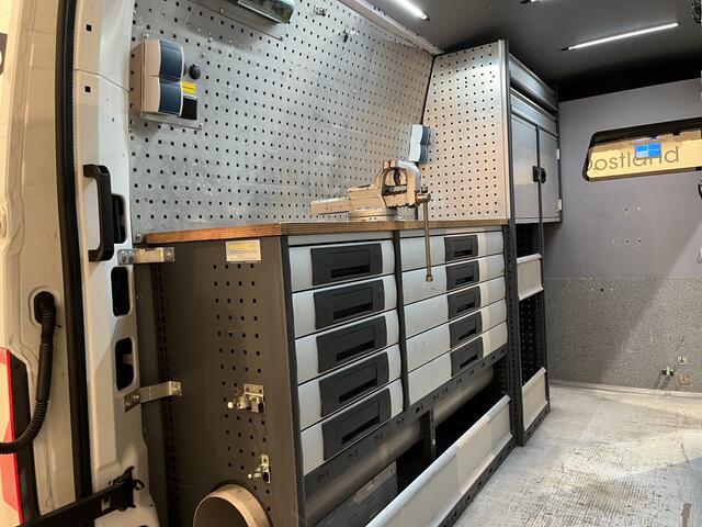 Renault MASTER 2.3 dCi L2H2 145 PK Servicebus / Bott Inrichting / Euro 6 / 220V. / Airco / Cruise Control / Camera / Trekhaak