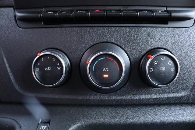 Renault MASTER T35 2.3 dCi 150 L2H2 Energy Work Edition Airco | Camera | Cruise | Navi | Parkeersens. v+a | Trekhaak