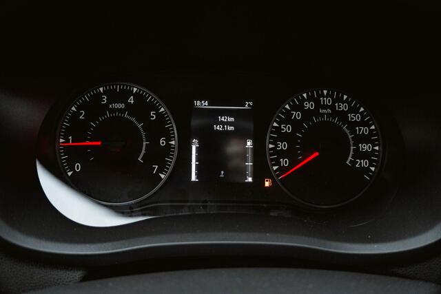 Renault MASTER 2.3 dCi 165 PK Bakwagen met Laadklep en zijdeur Airco | Cruise Control | LxBxH 420x210x232 cm | Nieuw |