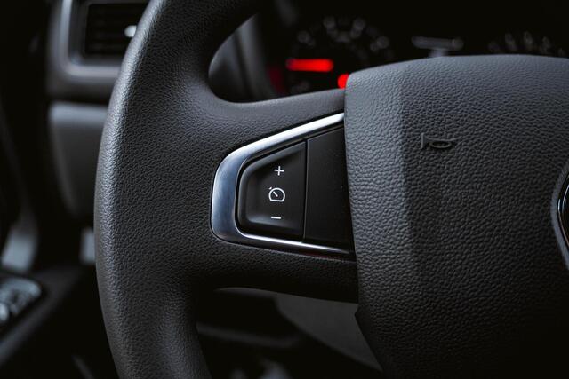 Renault MASTER 2.3 dCi 165 PK Bakwagen met Laadklep en zijdeur Airco | Cruise Control | LxBxH 420x210x232 cm | Nieuw |