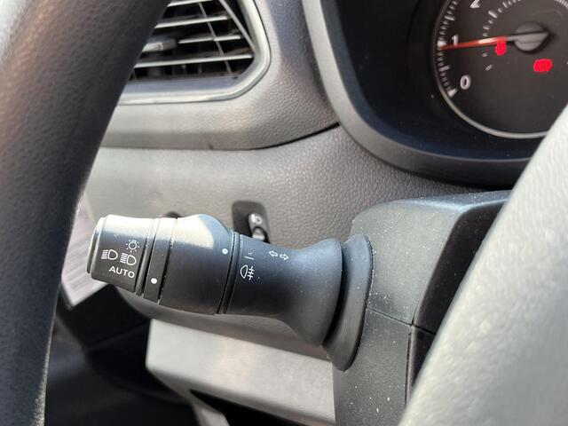 Renault MASTER T35 2.3 dCi 145 BAKWAGEN | Achteruitrijcamera | Apple Carplay | Android Auto | DAB | Cruise Control | Airco |