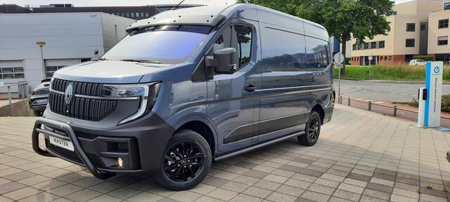 Renault MASTER T35 2.0 dCi 130 L2H2 Stam Limité 75 Bullbar | Sidebars | 17"inch Lichtmetalen velgen