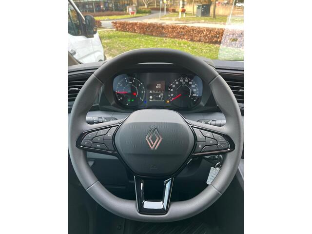 Renault MASTER T35 2.0 dCi 130 L2H2 Advance