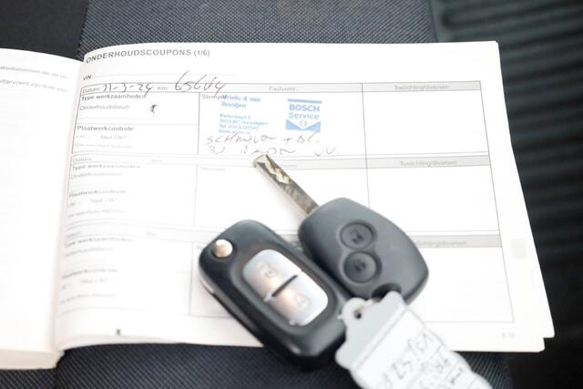 Renault MASTER T35 2.3 dCi 135pk L2H2 Comfort Airco/Navi 10-2022