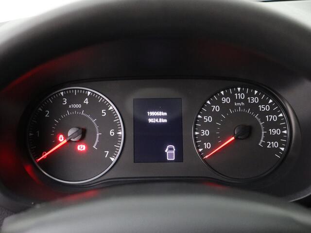 Renault MASTER 2.3DCi 145PK L3H2 Dubbellucht | Imperiaal | 3500Kg Trekhaak | Navigatie | Camera | 3-Persoons