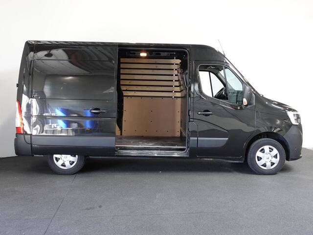 Renault MASTER T33 2.3 dCi 135PK L2H2 Work Edition Airco Cruise Camera Navigatie Parkeersensoren Trekhaak