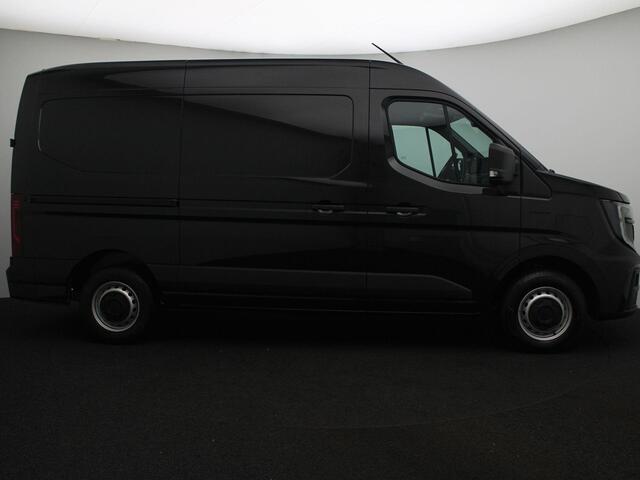 Renault MASTER E-Tech T35 L2H2 Advance long range 87 kWh | Black Edition | Climate Control | Cruise Control | Navigatie | Parkeersensoren v+a & Achteruitrijcamera | Trekhaak |