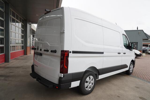Renault MASTER T35 2.0 dCi 170PK L2H2 Extra Schuifdeur L / R Nr. V100 | Climate | Navi | Cruise | Trekhaak
