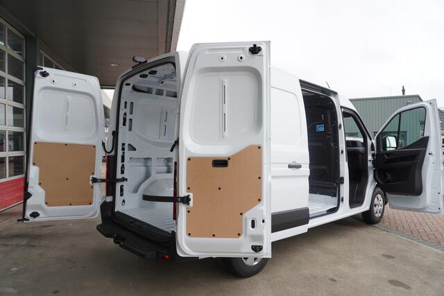 Renault MASTER T35 2.0 dCi 170PK L2H2 Extra Schuifdeur L / R Nr. V100 | Climate | Navi | Cruise | Trekhaak