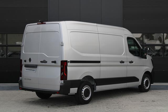 Renault MASTER T35 2.0 dCi 170pk L2H2 Extra - Navigatie - Camera - 270 gr deuren - Parkeersensoren - Draadloos laden - Rijklaar