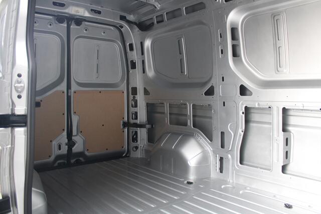 Renault MASTER T35 2.0 dCi 170pk L2H2 Extra - Navigatie - Camera - 270 gr deuren - Parkeersensoren - Draadloos laden - Rijklaar