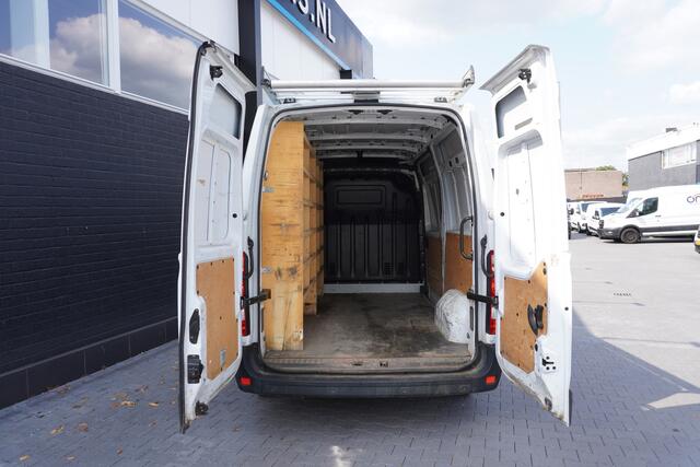 Renault MASTER 2.3 dCi 135PK L2H2 EURO 6 - Airco - Navi - Cruise - Imperiaal - ¤17.900,- Excl.