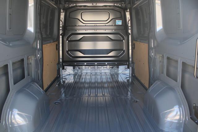 Renault MASTER T35 2.0 dCi 170pk L2H2 Extra - 2x Schuifdeur - Navigatie - Blind Spot - Camera - Stoelverwarming - Verwarmde voorruit - Rijklaar